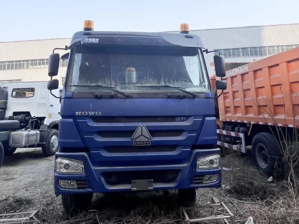 Camião basculante 6×4 usado-2