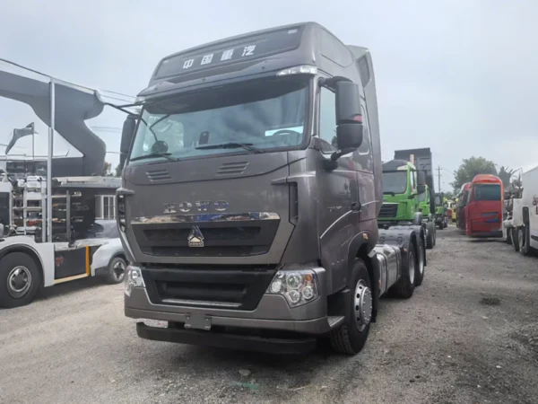 Camião-trator 6×4-HOWO-T7H