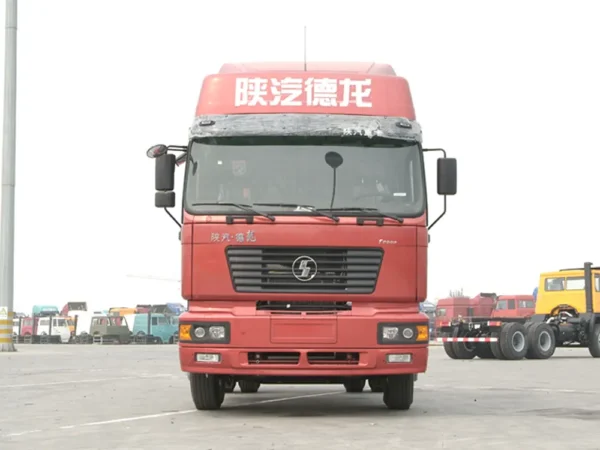 SHACMAN F2000 4×2 Trator de teto alto vermelho