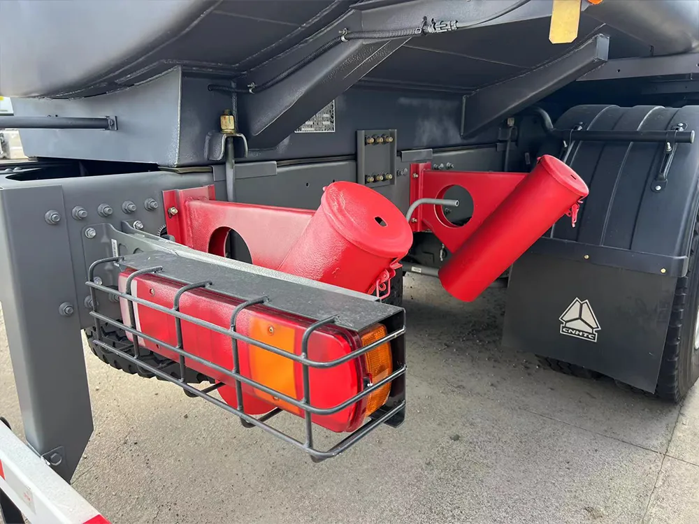 CNHTC HOWO A7 10x6 Oil Tanker 25,000-45,000L for Sale - Image 9