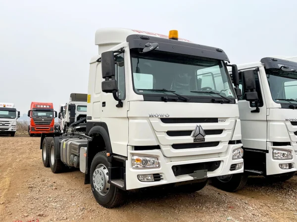 HOWO 6×4 420 Cabina Branca com Deflector de Ar, 1 Luz de Aviso, Trator