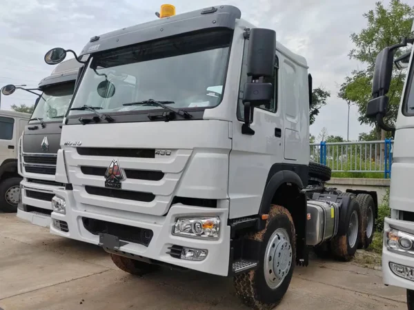 6×4 HOWO 430 Branco 1 Luz de aviso Trator