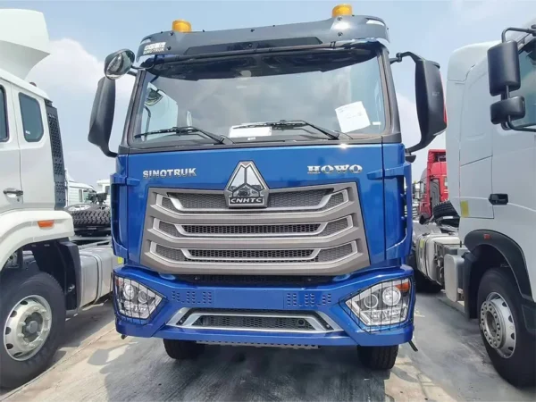 Camião Trator Howo NX 400hp 6x4 com duas luzes de aviso e cobertura protetora do farol