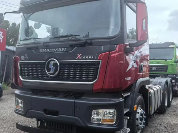 شاحنة جرار شاكمان ذات 10 عجلات X5000