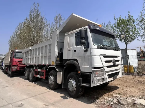 Howo 8x4 400hp Dump Truck in Big Discount