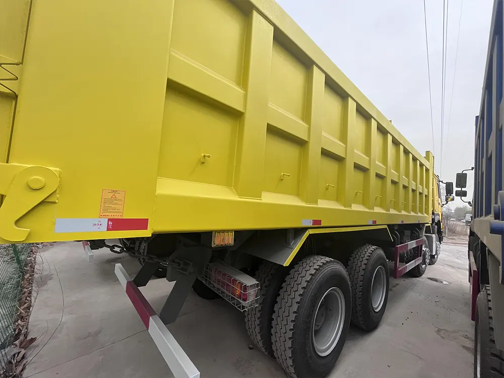 Howo 400hp 8x4 Dump Truck 4