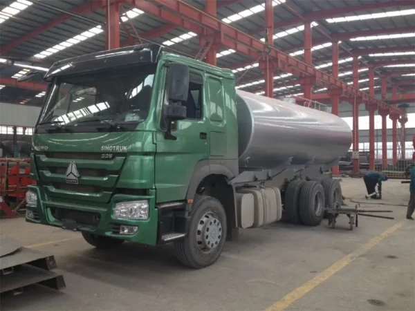 Howo Water Tank Truck 6x4 336hp