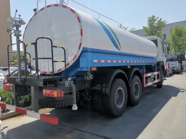 Howo 6×4 371HP Water Sprinkler Truck 18-20m³ Capacity for Road Cleaning & Dust Suppression Factory direct sales